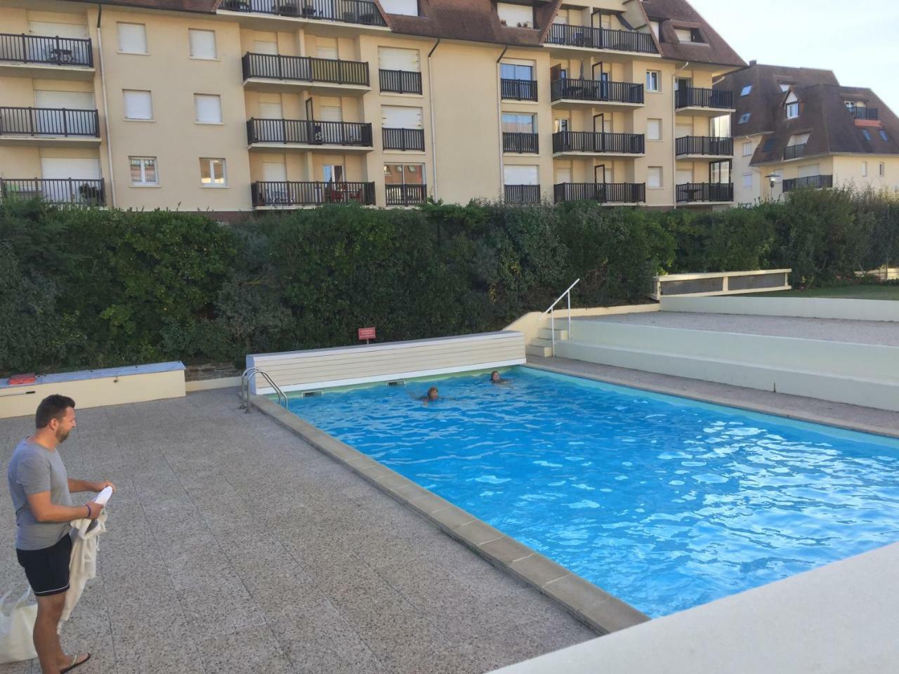 Studio Moderne Acces Plage, Piscine Et Tennis Cabourg Kültér fotó
